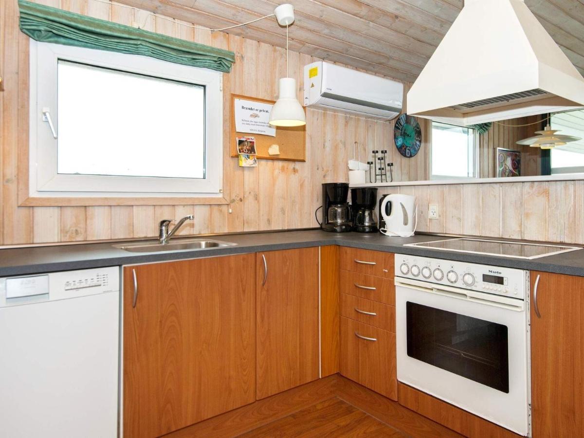 8 Person Holiday Home In R Nde Rønde Екстериор снимка